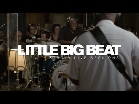 Preview image for the video "FRED WESLEY - PASS THE PEAS / GIMME SOME MO' - STUDIO LIVE SESSION - LITTLE BIG BEAT STUDIOS".